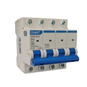 LLAVE TERMICA TETRAPOLAR 4X40A 10KA CURVA D CHINT - Vista 1