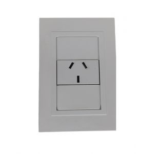 SET ARMADO 1 TOMACORRIENTE 10A (5X5 / 10X5) LINEA URBANA EXULTT