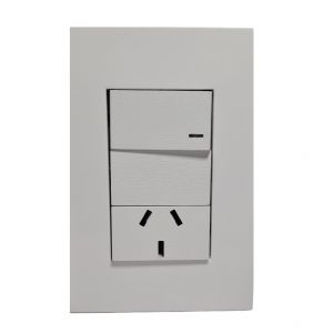 LLAVE ARMADA PUNTO Y TOMA JELUZ PLATINUM BLANCO