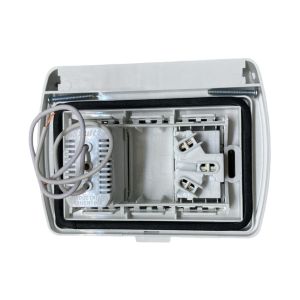 TAPA CAPSULADA EXTERIOR MEMBRANA + 1 USB DOBLE + 1 TOMA ESPECIAL 10A EXULTT - Vista 2