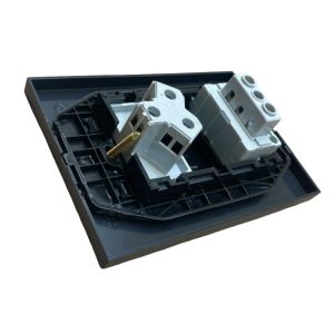 LLAVE ARMADA TOMA 10A JELUZ PLATINUM NEGRO - Vista 1