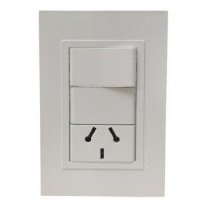 PACK 50 SET ARMADO  1 INTERRUPTOR 1 TOMACORRIENTE 10A (1 PUNTO Y TOMA) ESPECIAL LINEA URBANA EXULTT