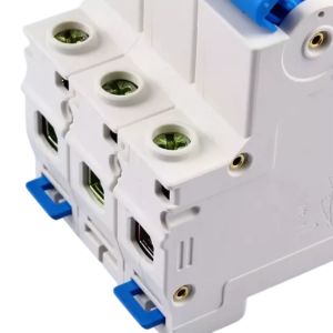 LLAVE TERMICA TRIPOLAR 3X10A 6KA CURVA C CHINT - Vista 2