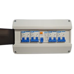 KIT 4 TERMICAS 20AMP + 1 DISYUNTOR 40AMP + TABLERO 12 MODULOS