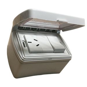 TAPA CAPSULADA EXTERIOR MEMBRANA APLICAR + PUNTO Y TOMA 10A EXULTT URBANA - Vista 1