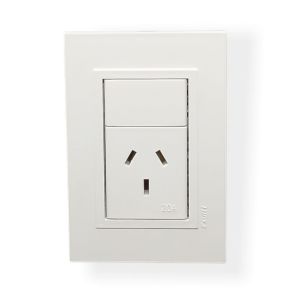 SET ARMADO 1 TOMACORRIENTE 20A LINEA URBANA  EXULTT (OUTLET)