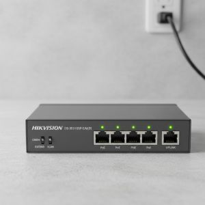 SWICHT POE 4 PUERTOS DS-3E0105P-E/M HIKVISION - Vista 2