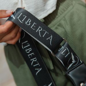 RIñONERA MUJER ECOCUERO CRUZADA URBANA CON CORREA REGULABLE ALASKA LIBERTA - Vista 9