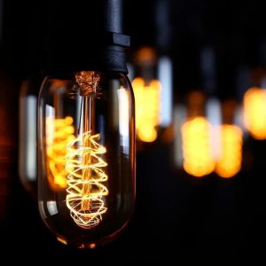 LAMPARA INCANDESCENTE 24W VINTAGE LUZ AMBAR CALIDA T45 CANDELA - Vista 2