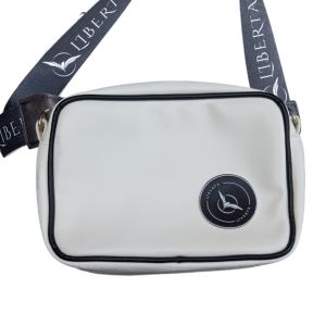 CARTERA BANDOLERA PRAGA MODERNA ECO CUERO C/ CIERRE LIBERTA - Vista 4