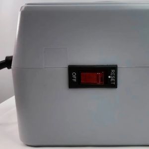 ESTABILIZADOR ATOMLUX R1000C 6 TOMAS CARGADOR USB+USB-C GRIS - Vista 2